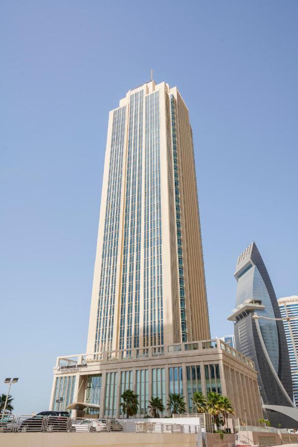 Wyndham Grand Doha West Bay Beach Exterior foto The tower in 2011